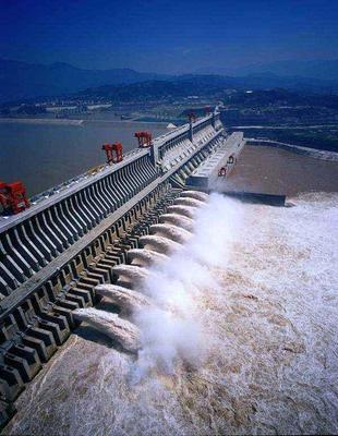 三峡水库计划6月10日消落至汛限水位变幅范围以内，为汛期防洪做好准备